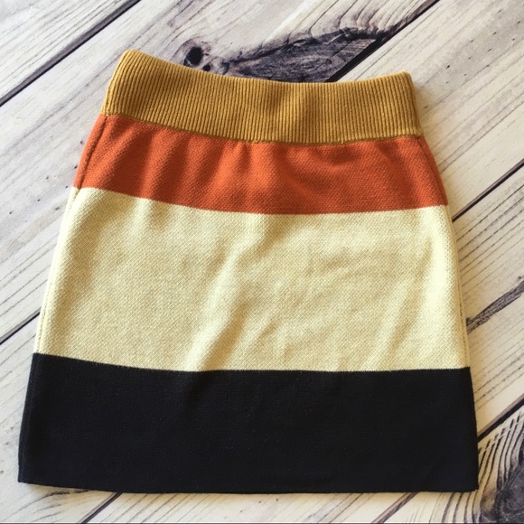 ★SOLD★Knit Mini Skirt - Picture 3 of 7